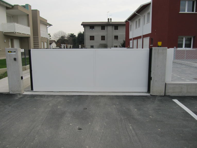cancello per auto
