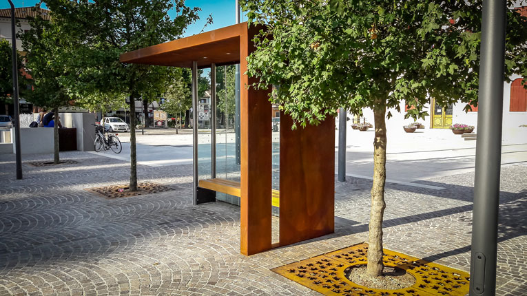Pensilina bus in corten