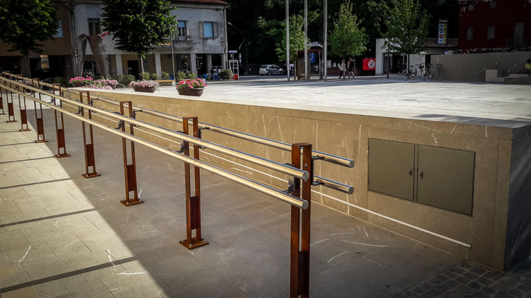 Passamano in corten