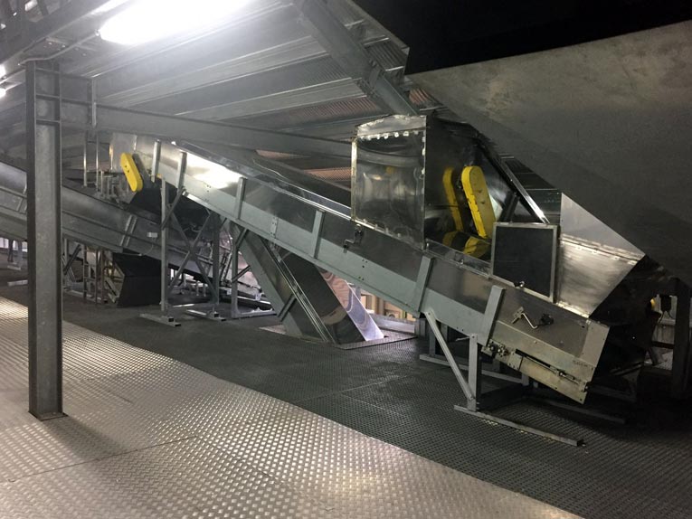 linea trasporto recipienti pet