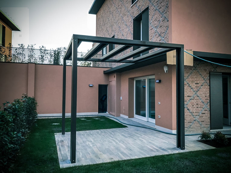 le corti mirano
